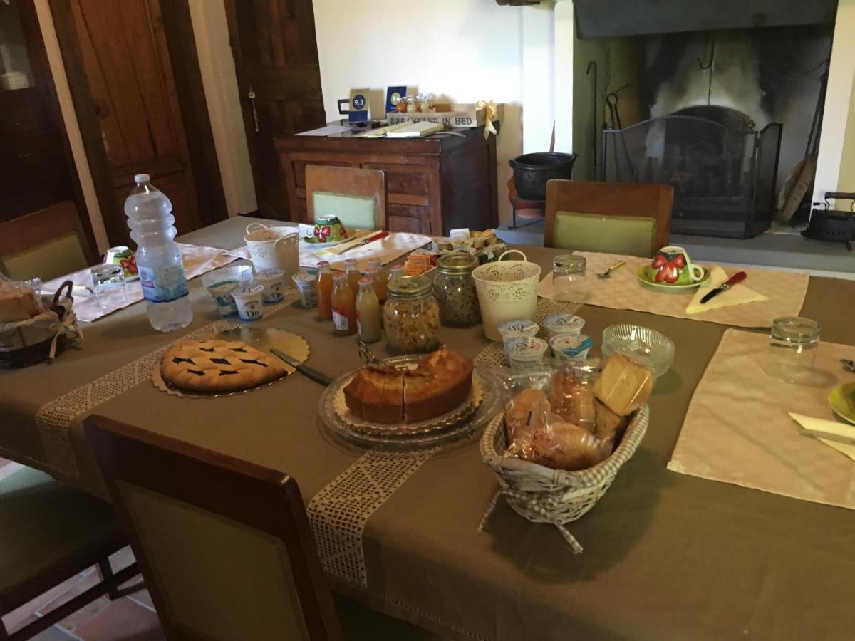 B&B Ponte La Pietra Губио Екстериор снимка